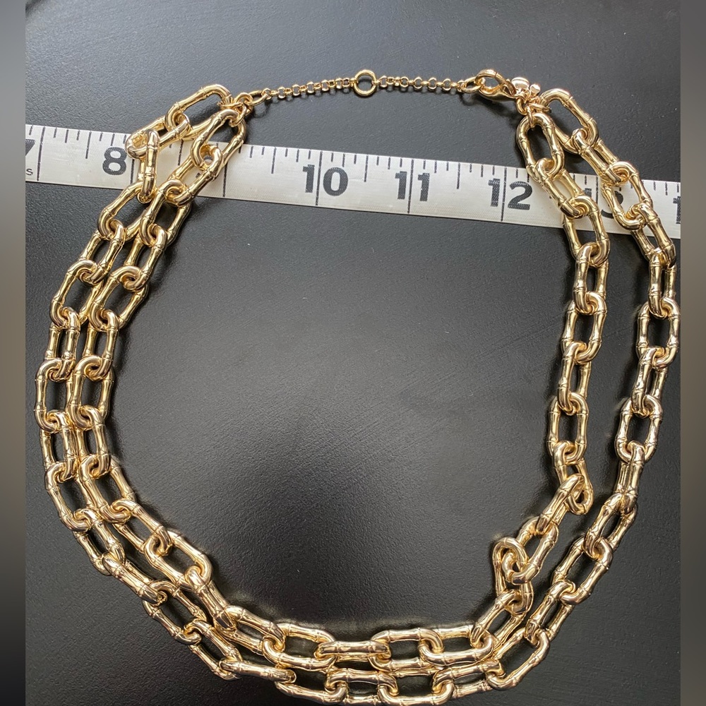 Ann Taylor Gold double looped link necklace